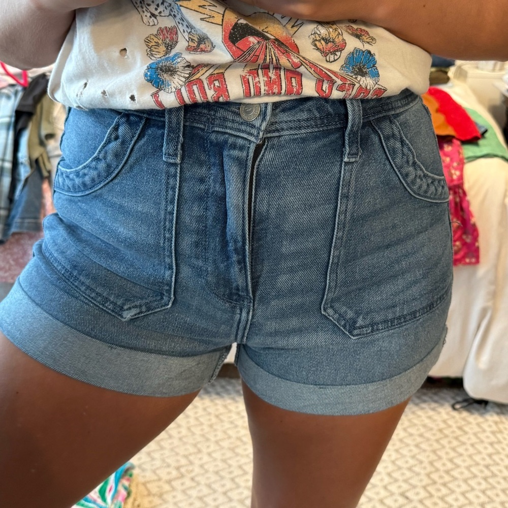 High-Rise Rolled Hem Denim Shorts - Light Blue